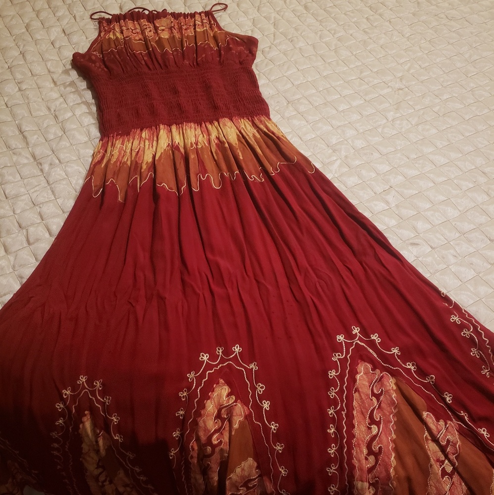 Super cute vintage maxi dress!